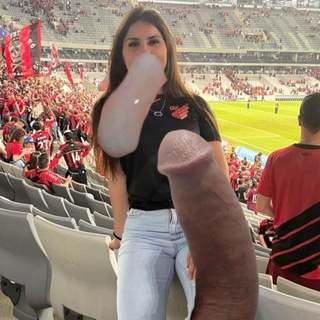 Torcedoras e girls de sports cum tribute